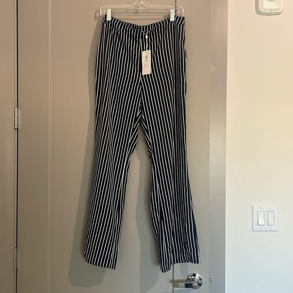 Wide leg trousers